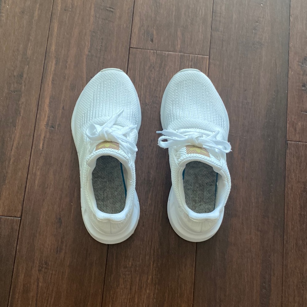 Women's Swift Run Casual Sneakers